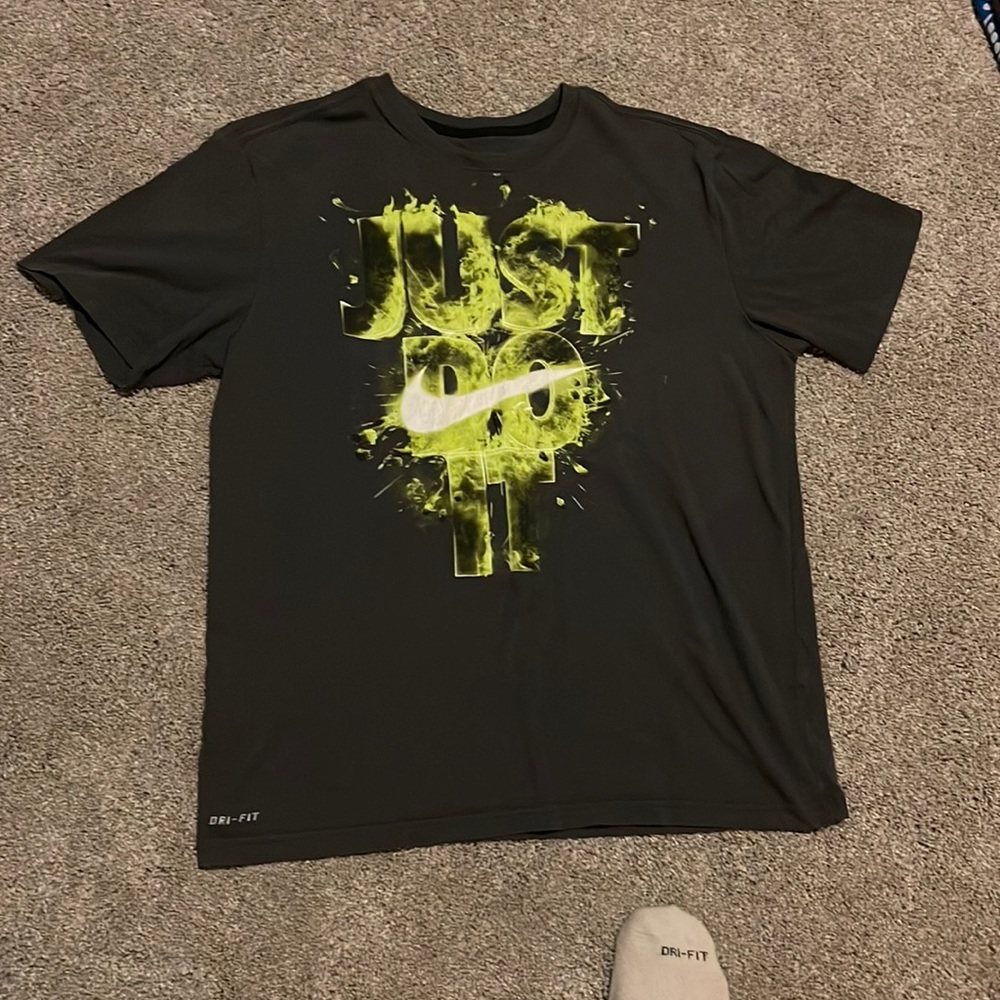 Nike t-shirt